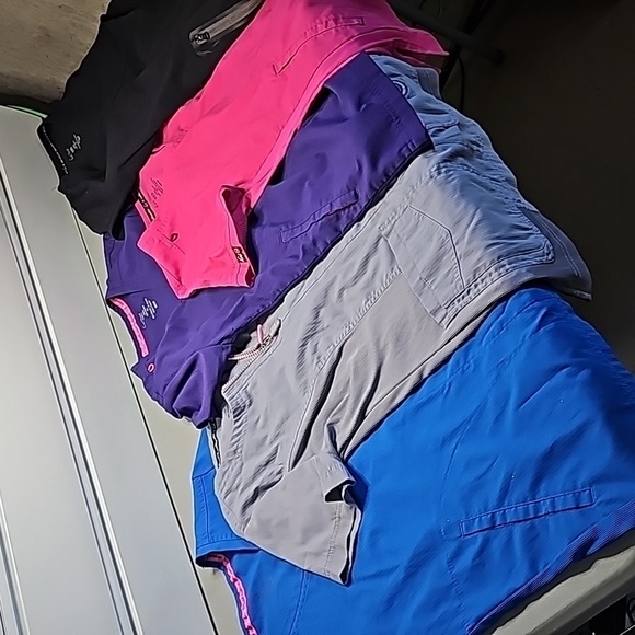 KOI 5 pack XXS-XS scrub uniform tops - Picture 1 of 7